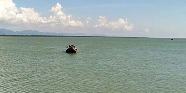 ৮ বছর পর নাফ নদে মাছ ধরার অনুমতি